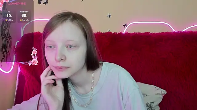 AliceHaris online show from December 2025 05:22:02 AM