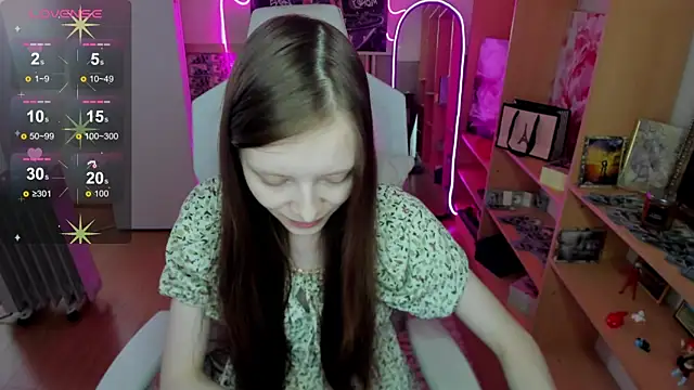 AliceHaris online show from November 2025 03:21:02 AM