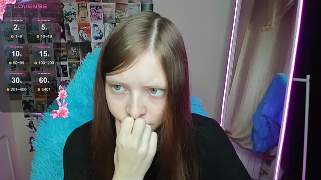 AliceHaris online show from November 2025 01:05:01 AM