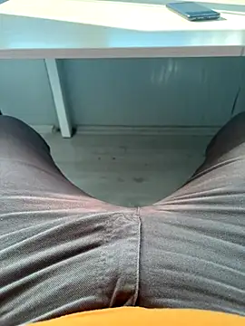 Burak6850 online show from November 2025 10:18:01 AM