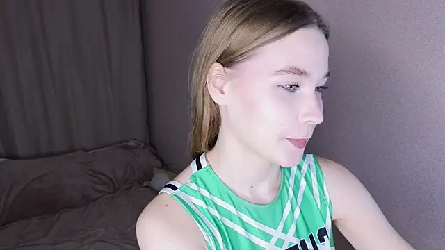 Snapshot of taddy_shy chatting on November 2025 03:37:01 PM taddy shy online show from November 2025 03:37:01 PM