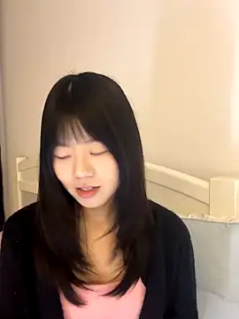 Ella-A9 online show from November 2025 01:06:02 PM