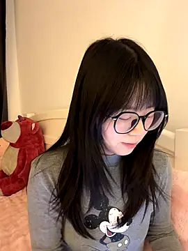 Ella-A9 online show from December 2025 03:33:02 PM