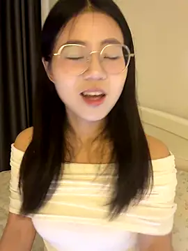 Ella-A9 online show from September 2025 04:55:01 AM