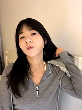 Ella-A9 online show from October 2025 02:27:02 PM