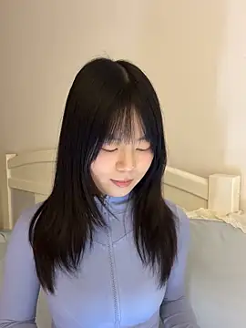 Ella-A9 online show from October 2025 03:55:01 PM