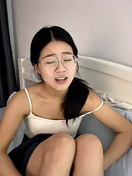 Ella-A9 online show from September 2025 06:47:01 PM