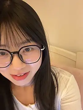 Ella-A9 online show from November 2025 03:23:01 PM