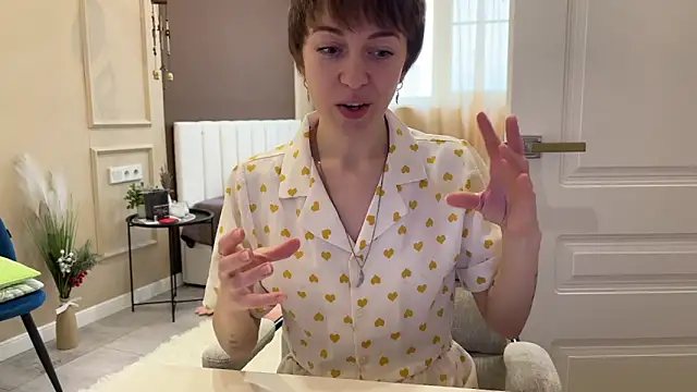 daniellia  online show from February 2026 10:36:02 AM