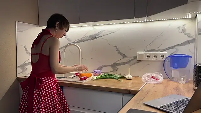 daniellia  online show from April 2026 02:23:02 PM