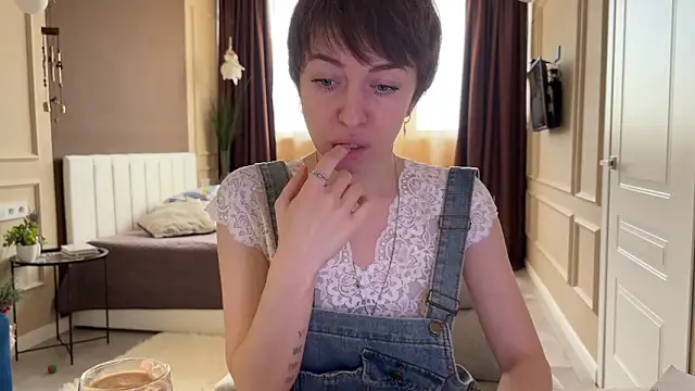 daniellia  online show from February 2026 10:37:01 AM