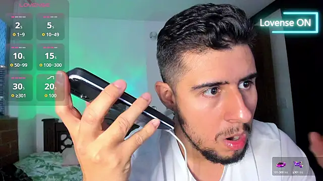 ryan evanss online show from October 2025 11:04:01 PM