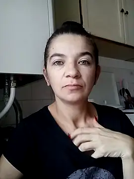 alinaalinutzq online show from November 2025 01:23:01 PM