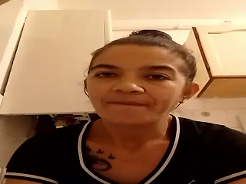 alinaalinutzq online show from November 2025 08:20:02 PM