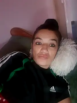 Snapshot of alinaalinutzq chatting on October 2025 02:40:02 PM alinaalinutzq online show from October 2025 02:40:02 PM