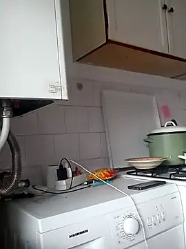 alinaalinutzq online show from November 2025 02:17:01 PM