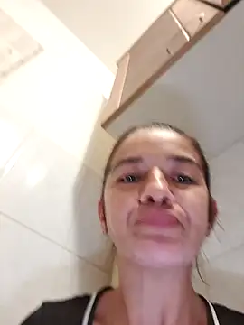 Snapshot of alinaalinutzq chatting on October 2025 07:59:01 PM alinaalinutzq online show from October 2025 07:59:01 PM