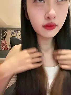 MengMeng0515 online show from April 2026 01:24:01 PM