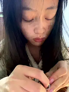 MengMeng0515 online show from January 2026 12:45:02 PM