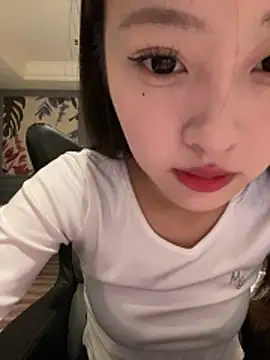 MengMeng0515 online show from February 2026 02:56:02 PM