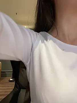 MengMeng0515 online show from March 2026 02:17:01 PM