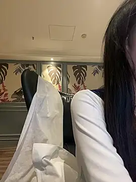 MengMeng0515 online show from January 2026 09:46:01 AM