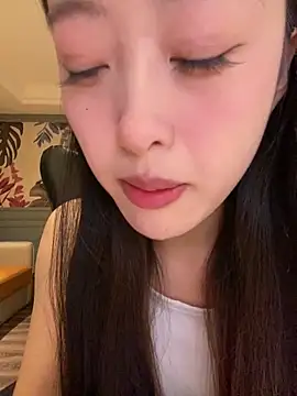 MengMeng0515 online show from April 2026 02:45:02 PM