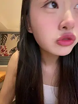 MengMeng0515 online show from April 2026 01:56:02 PM