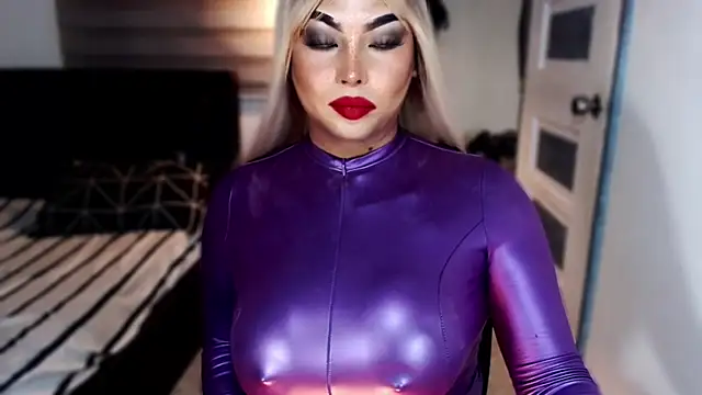 xTrixieMae online show from January 2026 09:02:02 AM