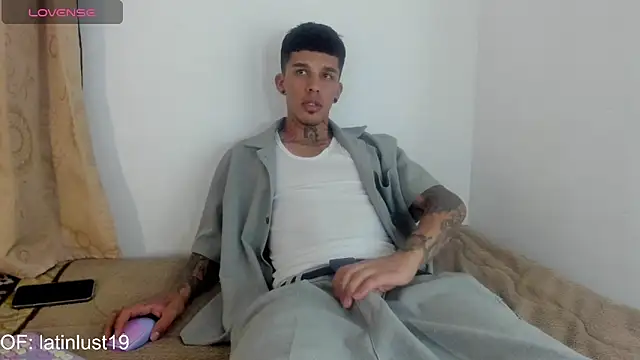 Savajelust online show from May 2026 06:38:01 PM