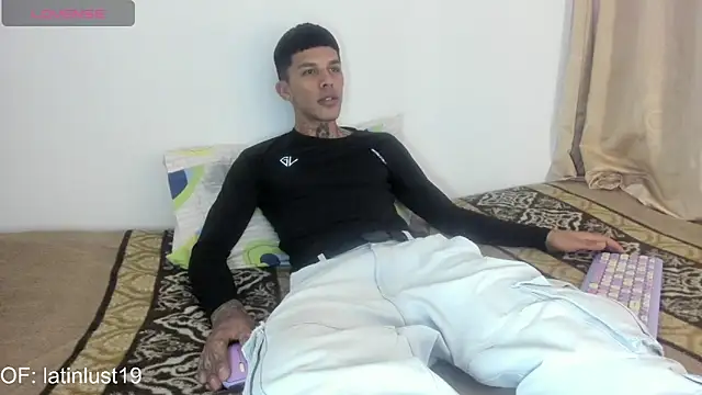 Savajelust online show from April 2026 05:03:02 PM