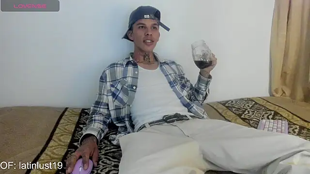 Savajelust online show from April 2026 06:03:02 PM