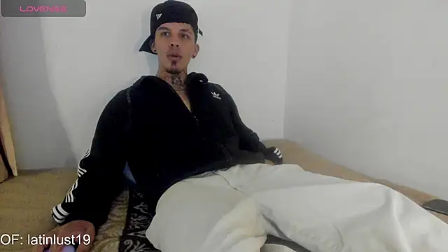 Savajelust online show from June 2026 05:44:01 PM