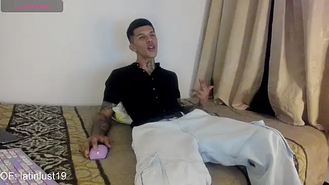 Savajelust online show from May 2026 12:37:01 AM