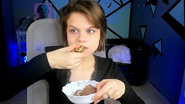 EllieMurler online show from October 2025 01:10:02 PM