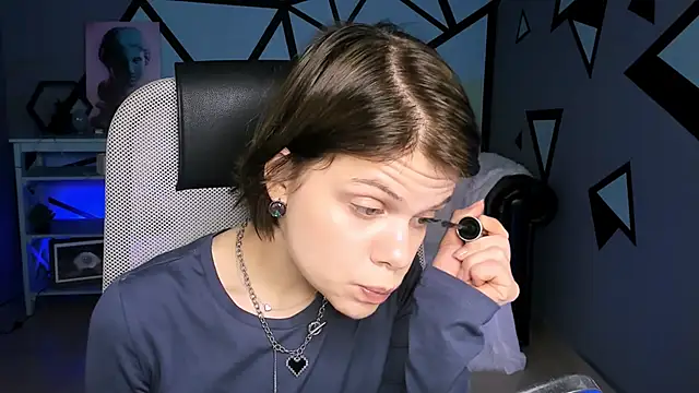 EllieMurler online show from October 2025 09:10:01 AM