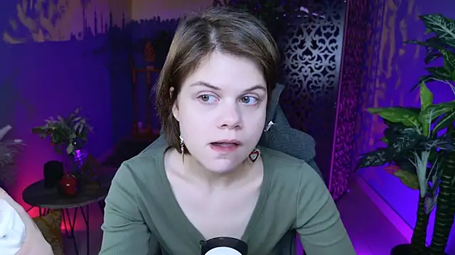 EllieMurler online show from November 2025 09:13:01 AM