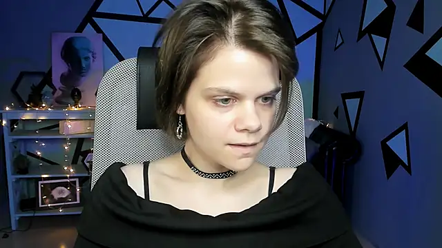 EllieMurler online show from October 2025 09:22:01 AM