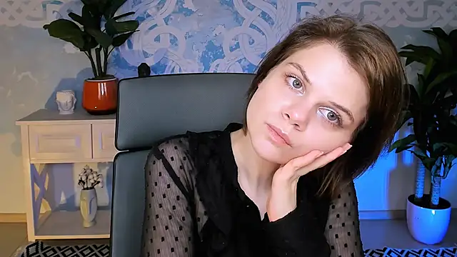 EllieMurler online show from November 2025 09:09:02 AM