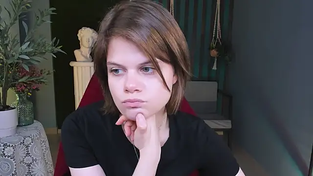 EllieMurler online show from November 2025 09:09:01 AM