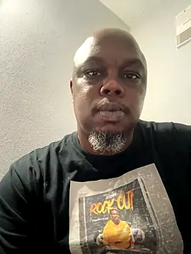 Snapshot of devon3421 chatting on September 2025 03:51:01 AM devon3421 online show from September 2025 03:51:01 AM