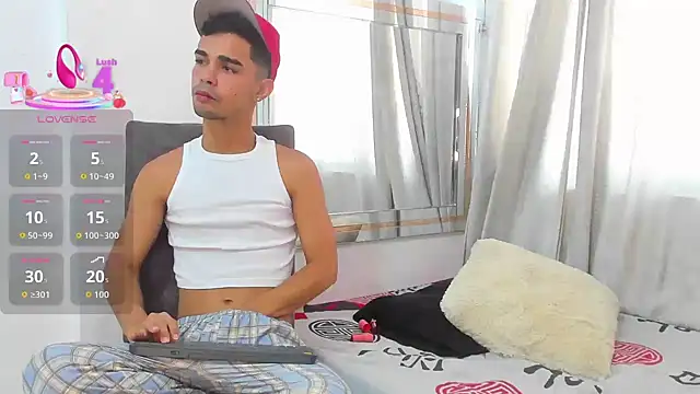 Violet Dream2 online show from October 2025 04:51:02 PM