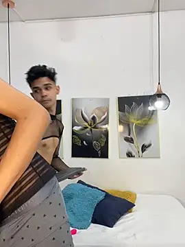 Violet Dream2 online show from April 2026 12:39:01 AM