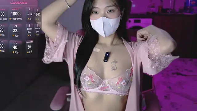 Phuong Bee online show from March 2026 02:22:02 PM