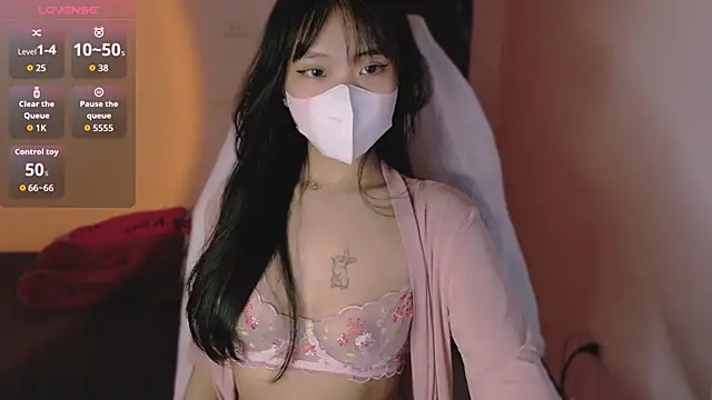 Snapshot of Phuong_Bee chatting on October 2025 01:23:01 PM Phuong Bee online show from October 2025 01:23:01 PM