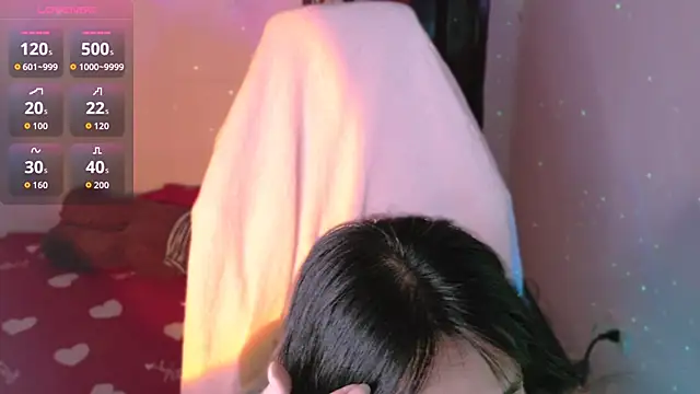 Snapshot of Phuong_Bee chatting on September 2025 01:49:02 PM Phuong Bee online show from September 2025 01:49:02 PM