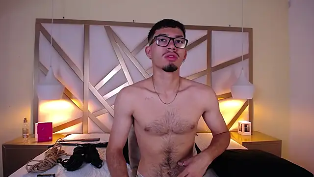 Jaxon Carter online show from December 2025 01:00:01 AM