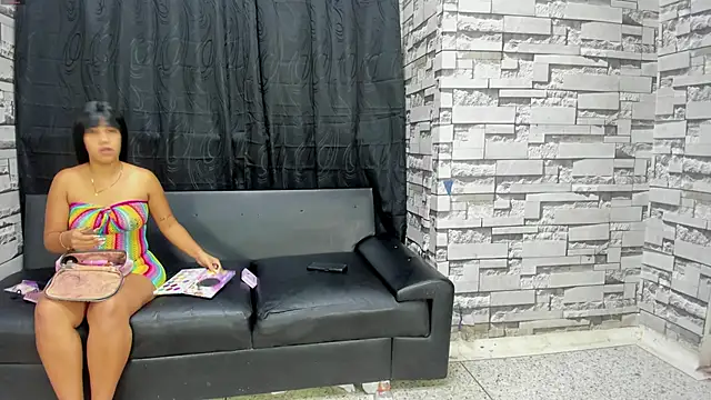 Snapshot of Crazy_Cult_Sex chatting on October 2025 01:41:02 PM Crazy Cult Sex online show from October 2025 01:41:02 PM