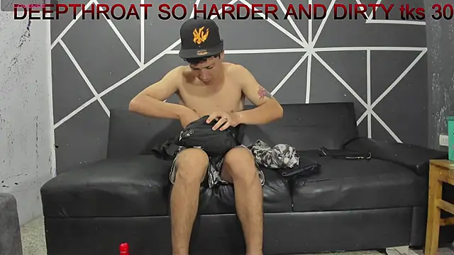 Snapshot of Crazy_Cult_Sex chatting on October 2025 01:12:02 PM Crazy Cult Sex online show from October 2025 01:12:02 PM