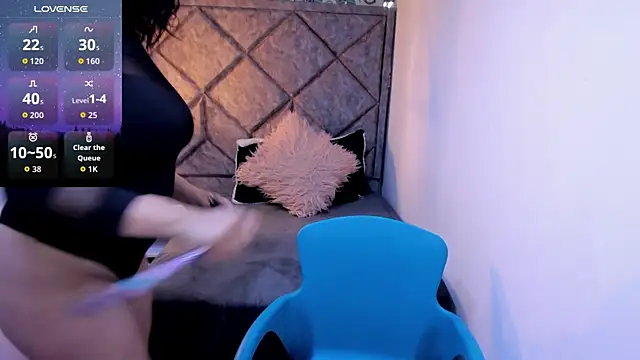 Kiara Cruz   online show from October 2025 08:10:01 PM